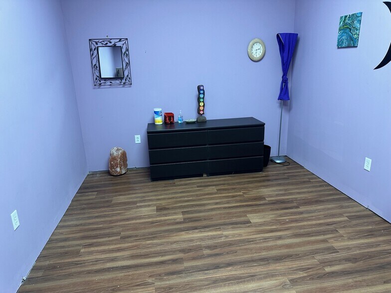 More Photos Of 727 E Main St, Rochester Restaurant For Lease