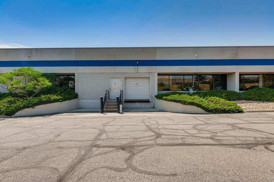 More Photos Of 7070 S Tucson Way, Englewood Flex For Lease