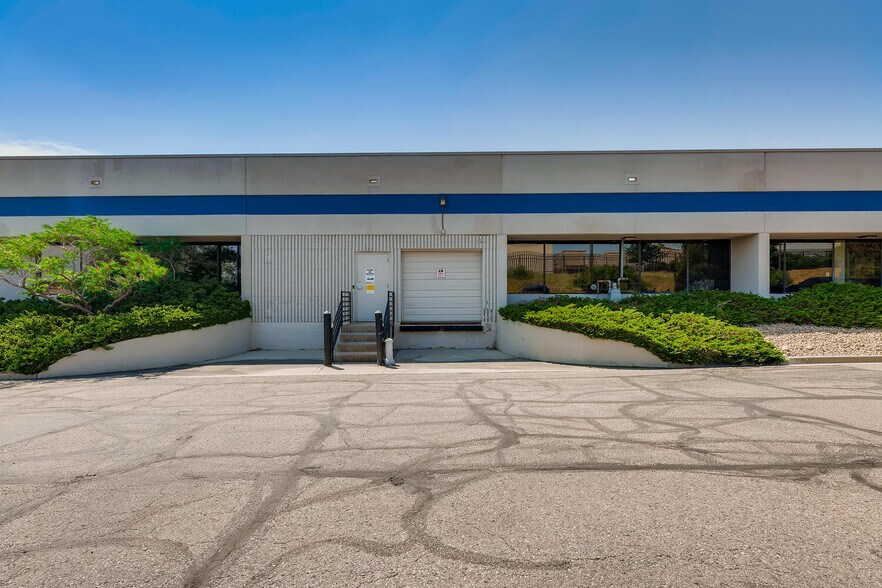 More Photos Of 7070 S Tucson Way, Englewood Flex For Lease