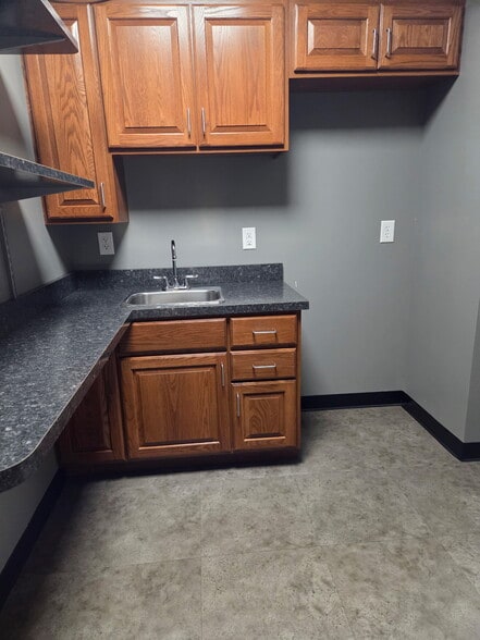 More Photos Of 1-7 S Mount Vernon Ave, Uniontown Storefront Retail Residential For Sale