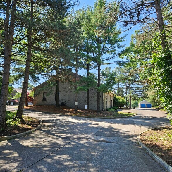 More Photos Of 70 W Streetsboro Rd, Hudson Self Storage For Lease