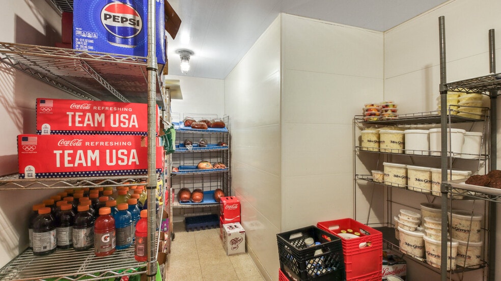 More Photos Of 909 W Main St, Cameron General Retail For Sale