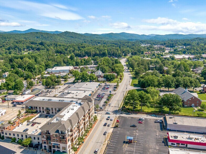 More Photos Of 29 W French Broad St, Brevard Apartments For Sale