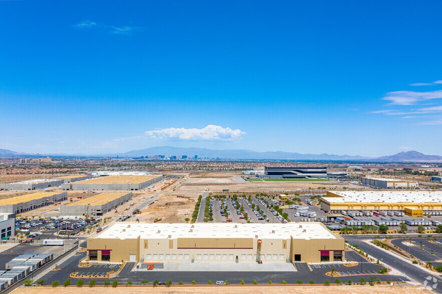 More Photos Of 1725 Chaparral Rd, Henderson Warehouse For Lease