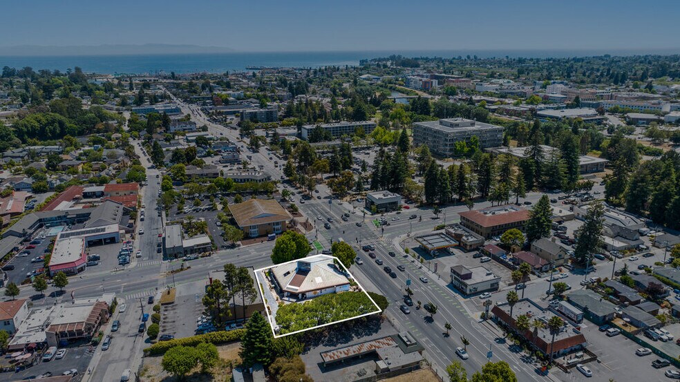 More Photos Of 806 Ocean St, Santa Cruz General Retail For Sale