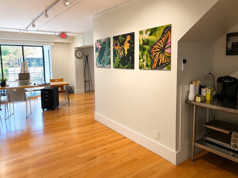 More Photos Of 3463-3465 W Cary St, Richmond Office For Lease