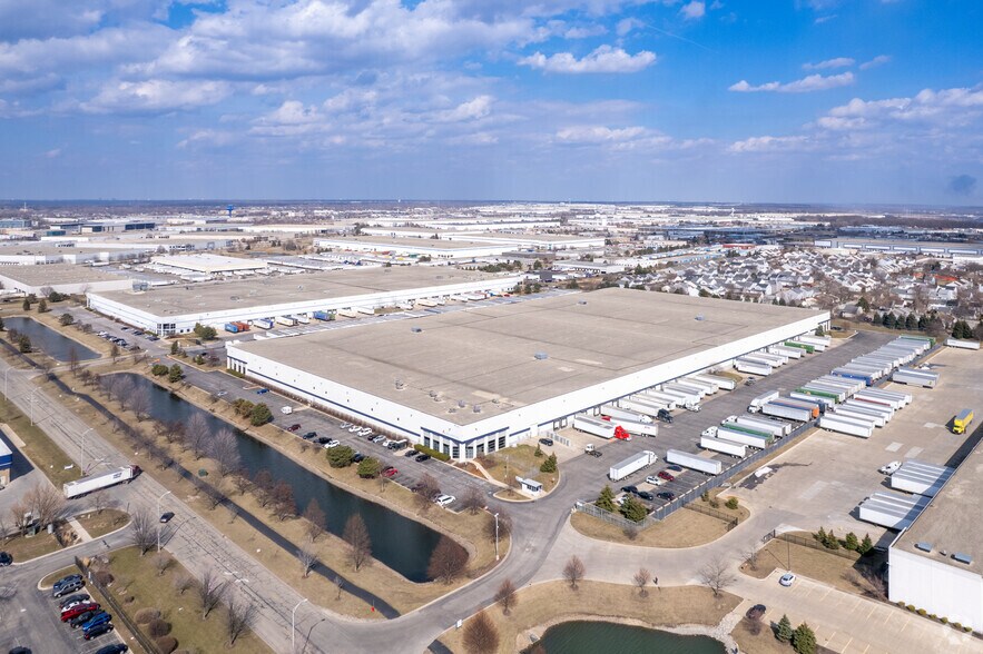 More Photos Of 1053 Schmidt Rd, Romeoville Warehouse For Lease