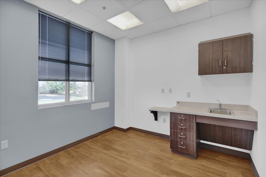 More Photos Of 1350 Broadcasting Rd, Wyomissing Office For Sale