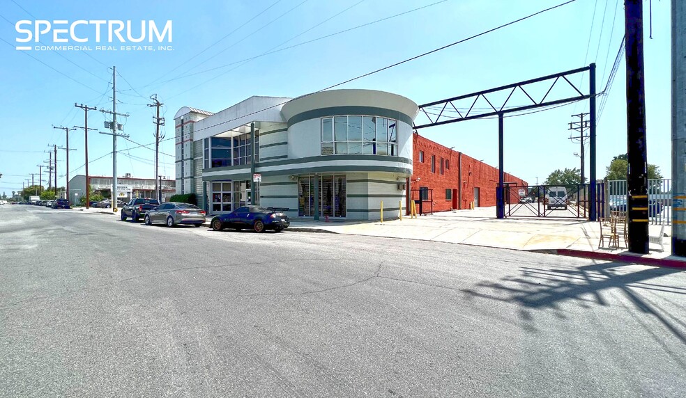 Primary Photo Of 16730 Schoenborn St, North Hills Industrial For Lease