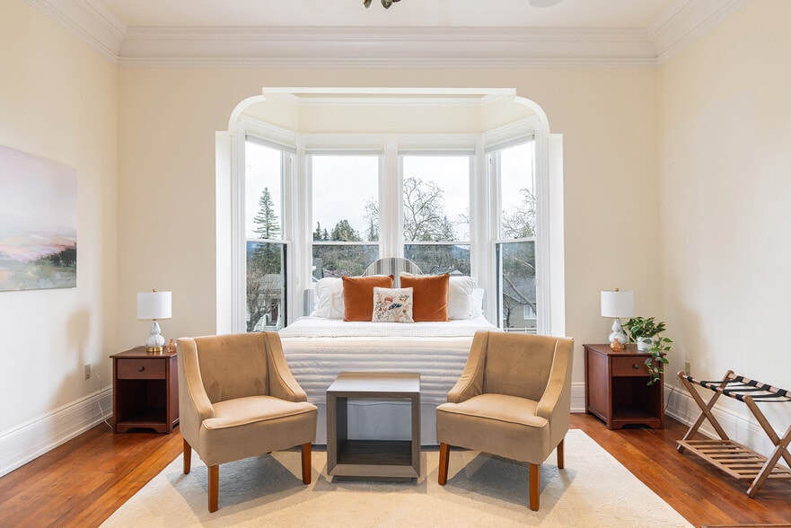 More Photos Of 423 Seminary St, Napa Specialty For Sale