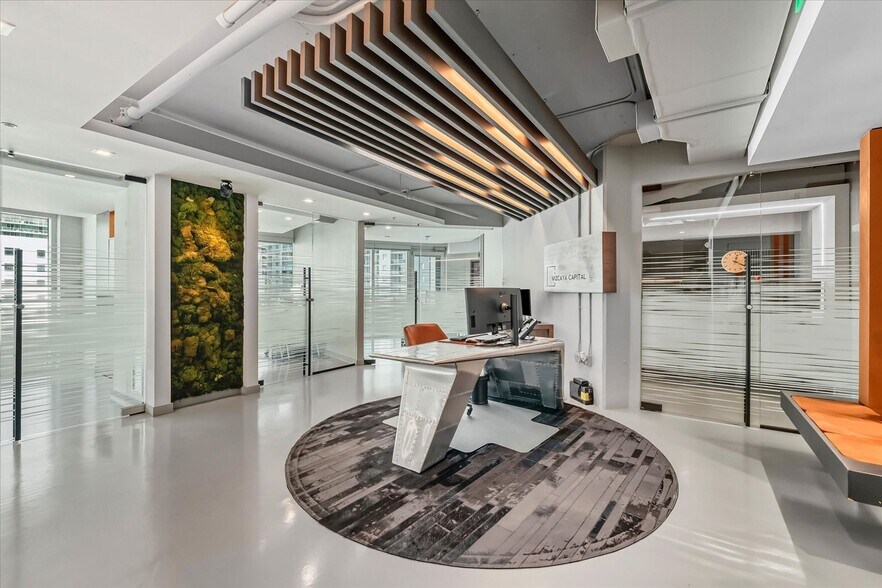 More Photos Of 40 SW 13th St, Miami Office Residential For Sale