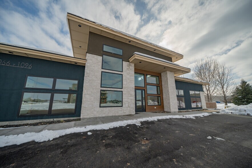 More Photos Of 1070 Curlew Dr, Ammon Medical For Lease