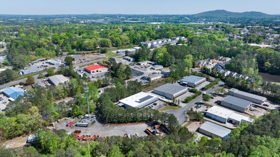 More Photos Of 3050 Matlock Dr, Kennesaw Light Manufacturing For Sale