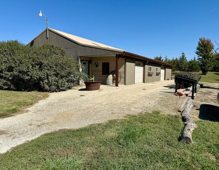 More Photos Of 41 Roosevelt Dr, Anita Specialty For Sale