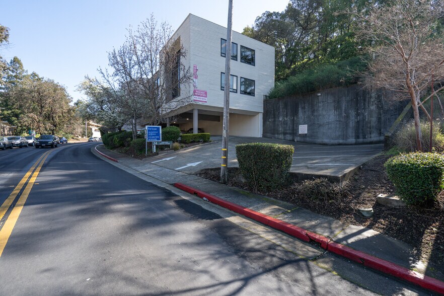 More Photos Of 24 Professional Center Pky, San Rafael Medical For Sale