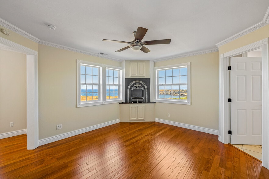 More Photos Of 19351 Del Mar Dr, Fort Bragg Specialty For Sale