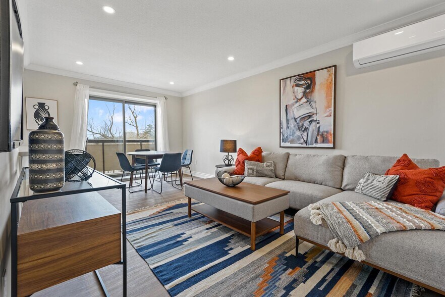 More Photos Of 143 Main St S, Brampton Apartments For Sale