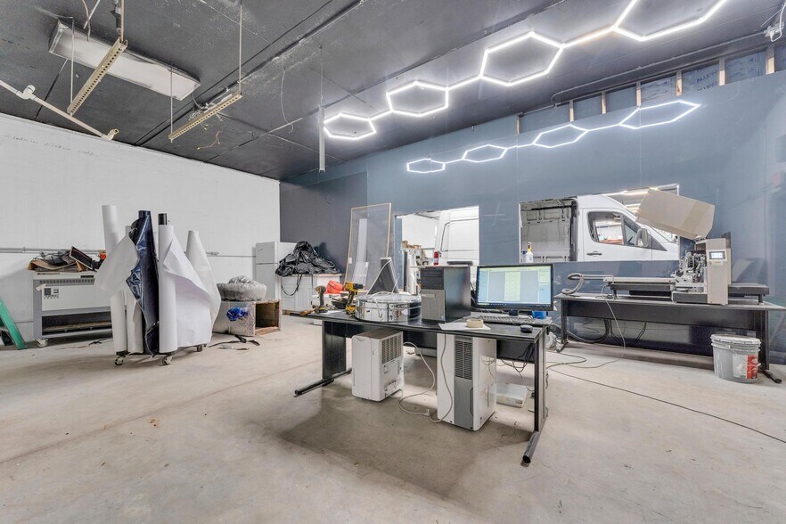 More Photos Of 4611 SW 44th Ave, Dania Warehouse For Lease