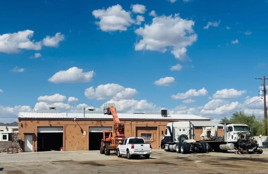 Primary Photo Of 3050 W 4th Ave, Apache Junction Warehouse For Lease