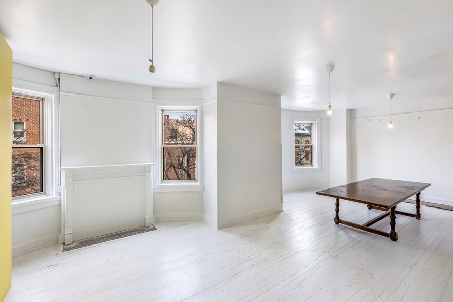 More Photos Of 2229 N Charles St, Baltimore Office For Lease