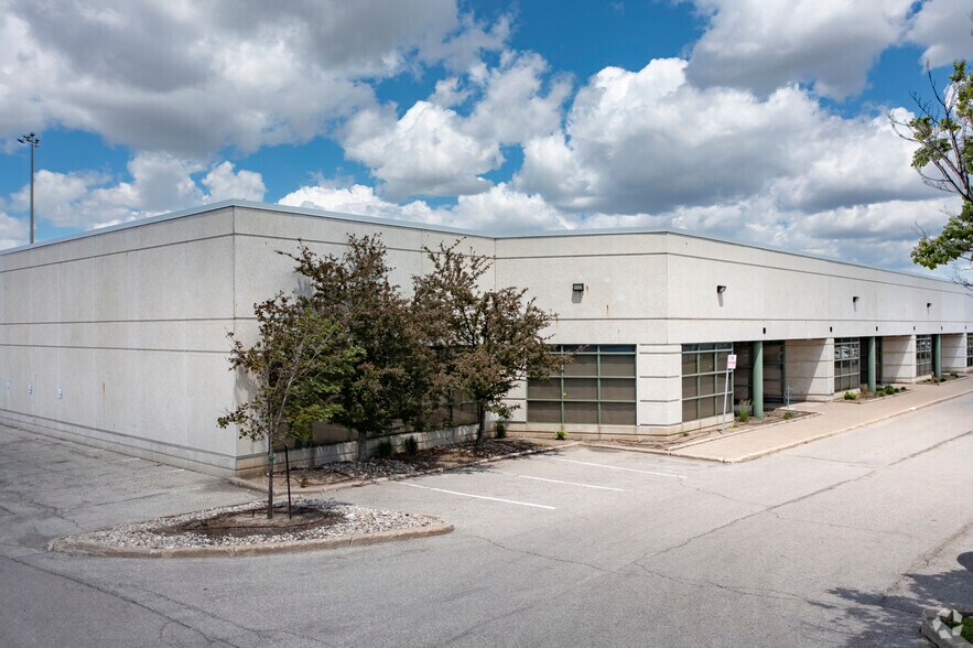 More Photos Of 6150 Kennedy Rd, Mississauga Light Manufacturing For Lease