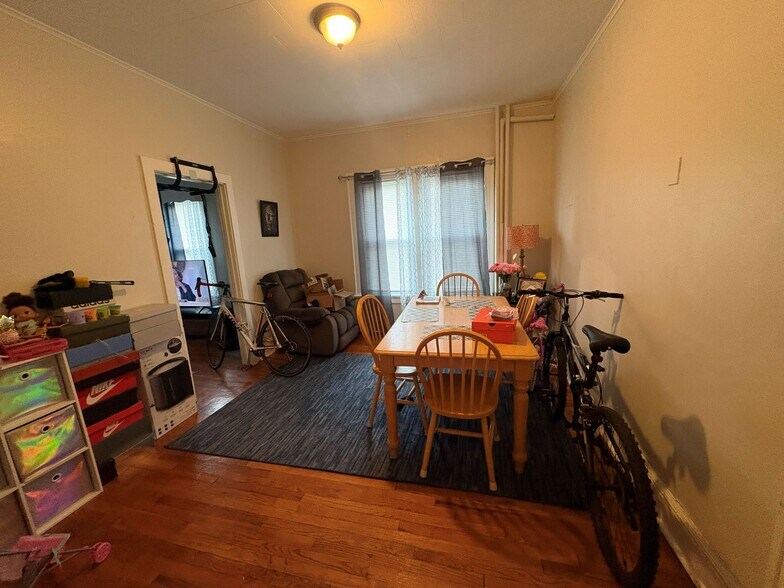 More Photos Of 287 Mrytle Ave, Albany Apartments For Sale
