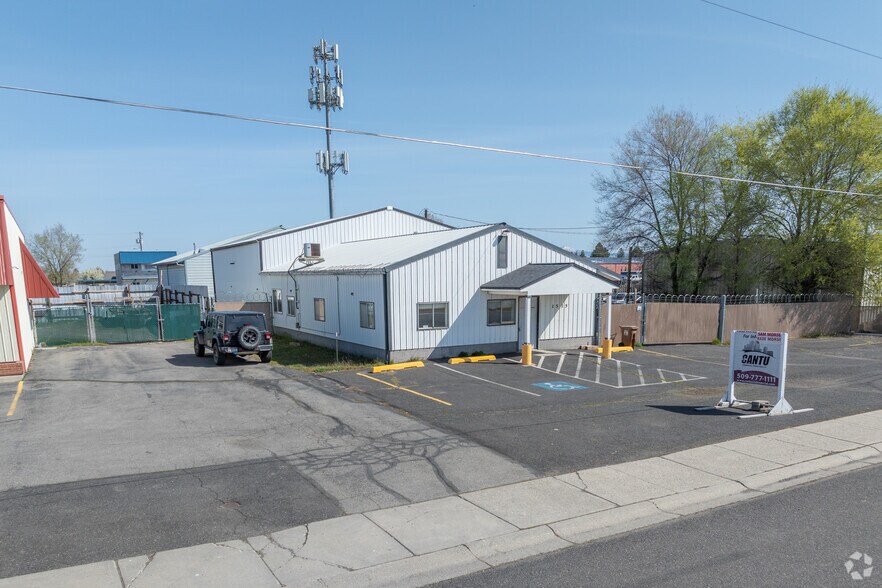Primary Photo Of 1515 E Houston Ave, Spokane Flex For Lease