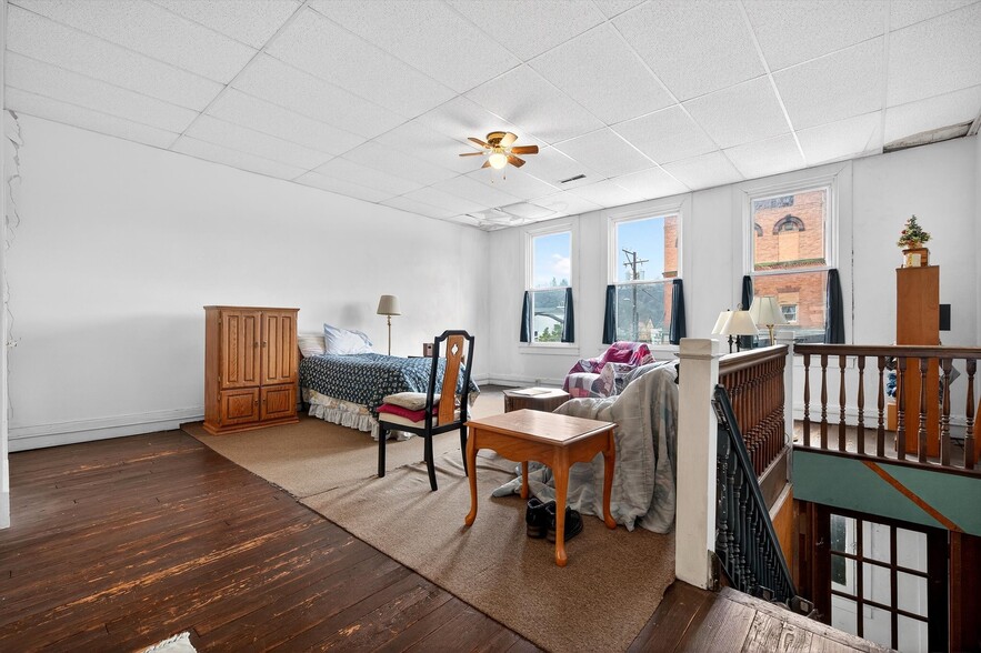 More Photos Of 210 E 5th Ave, Tarentum Office For Sale