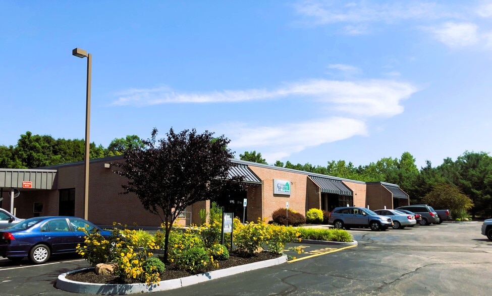 More Photos Of 643 Route 211E, Middletown Storefront Retail Office For Lease