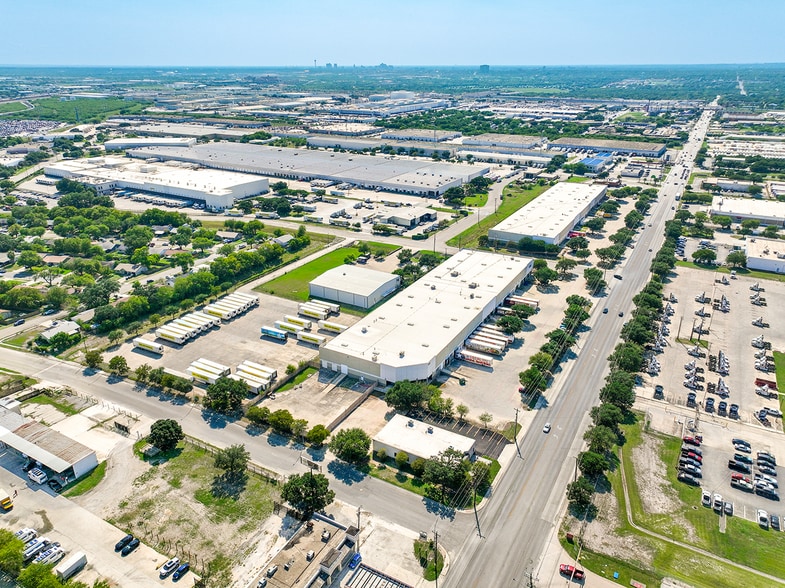 More Photos Of 5260 Rittiman Rd, San Antonio Light Distribution For Sale