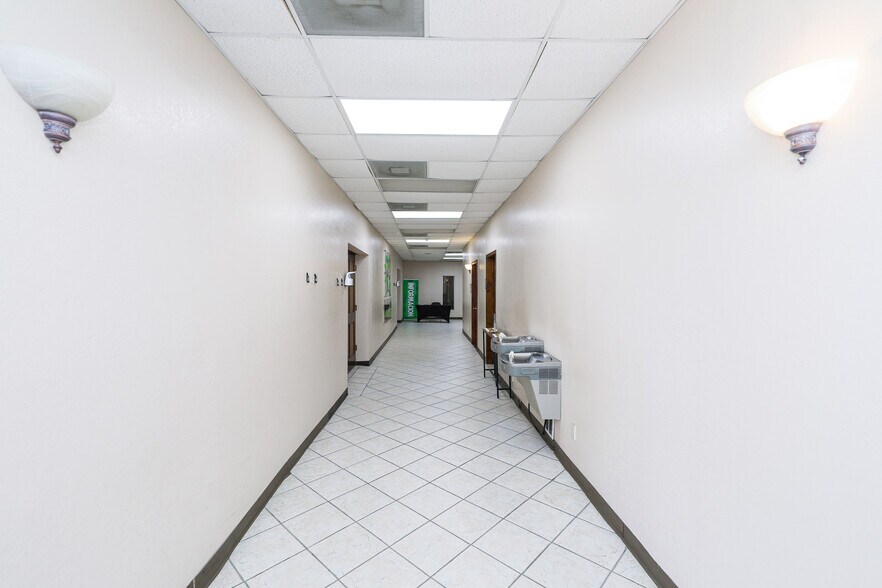 More Photos Of 1600 Clark Blvd, Laredo General Retail For Sale