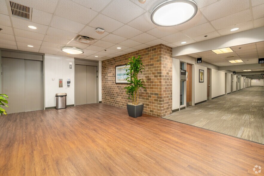 More Photos Of 3825 Highland Ave, Downers Grove Unknown For Lease
