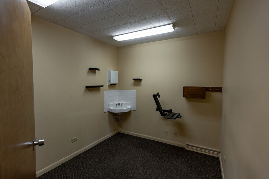 More Photos Of 504 E Lyon St, Laramie Healthcare For Sale