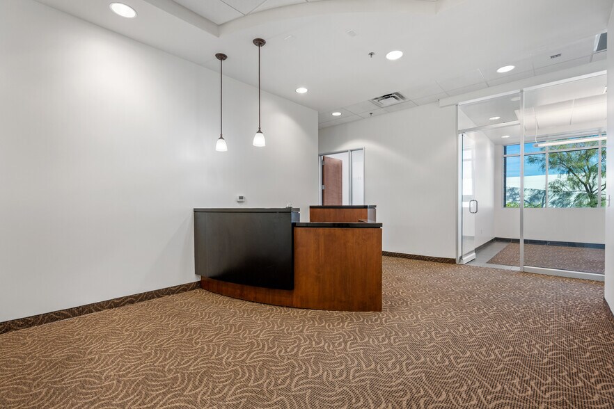 More Photos Of 13847 N Northsight Blvd, Scottsdale Office For Lease