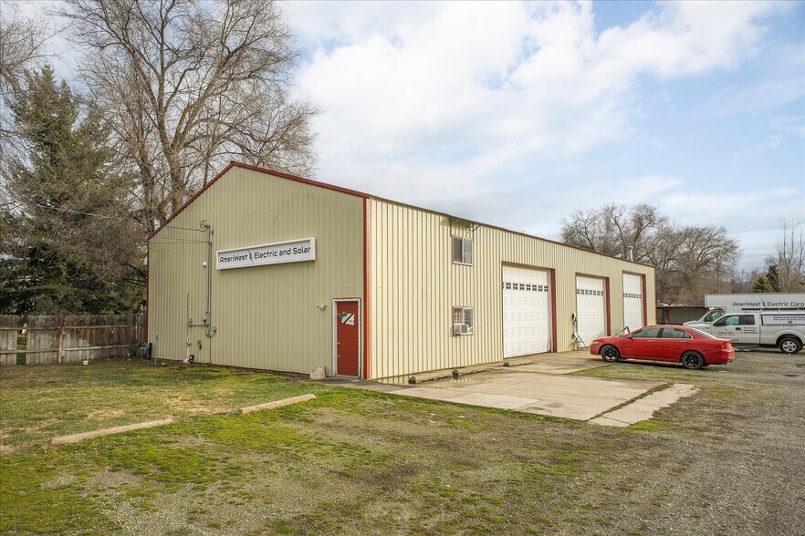More Photos Of 17220 E Cowley Ave, Spokane Valley Warehouse For Sale
