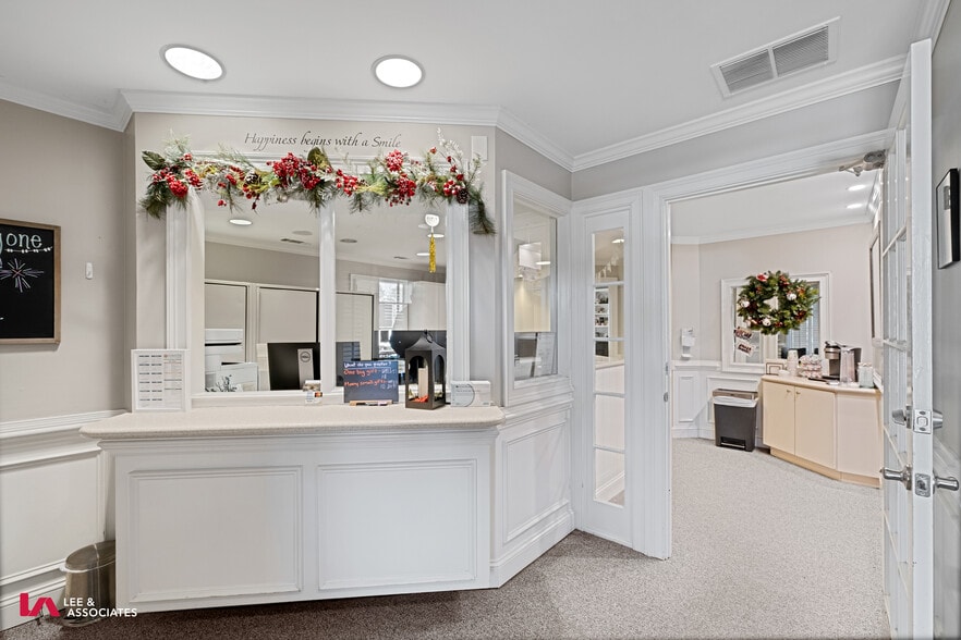 More Photos Of 203 Pirkle Ferry Rd, Cumming Office For Sale