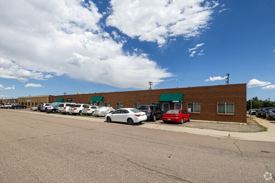 More Photos Of 2370 S Kalamath St, Denver Warehouse For Lease