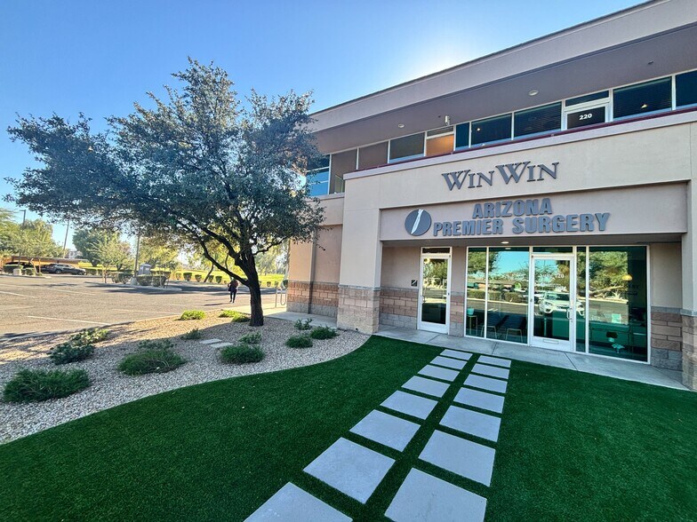 More Photos Of 575 W Chandler Blvd, Chandler Medical For Sale