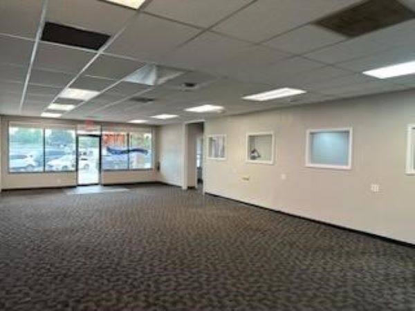 More Photos Of 655-683 Jeffco Blvd, Arnold General Retail For Lease