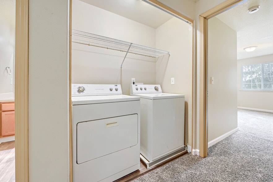 More Photos Of 8423-8451 SE Brooklyn St, Portland Apartments For Sale