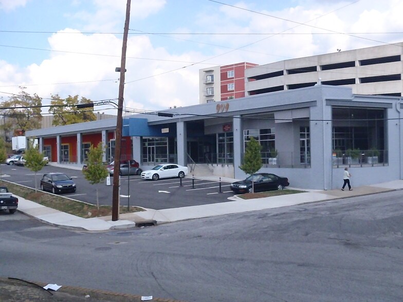 Primary Photo Of 999 Brady Ave NW, Atlanta Storefront For Lease