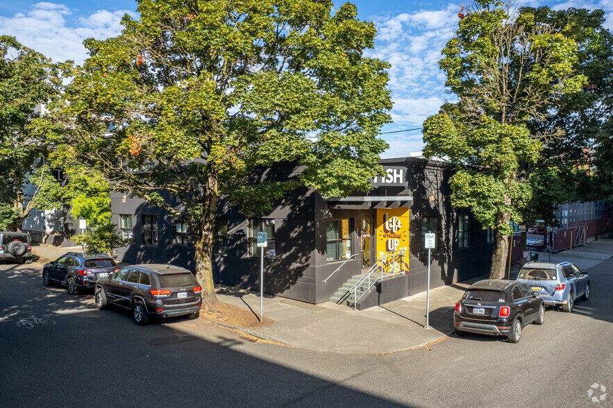 More Photos Of 1815 NW Overton St, Portland Loft Creative Space For Lease