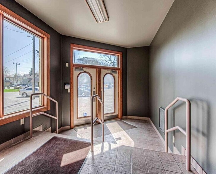More Photos Of 95 Peel St, Wilmot Department Store For Sale