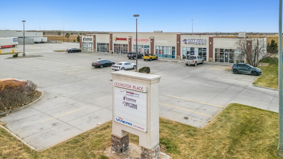 More Photos Of 210 Frontier St, Lexington Storefront Retail Office For Lease