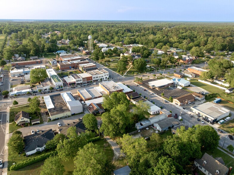 More Photos Of 213 S Wright St, Burgaw Daycare Center For Sale