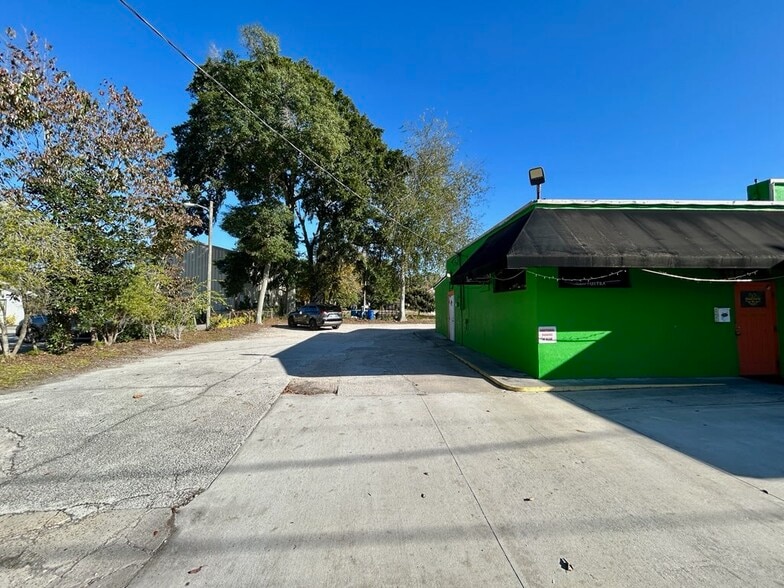 More Photos Of 320 S 8th St, Fernandina Beach Freestanding For Lease