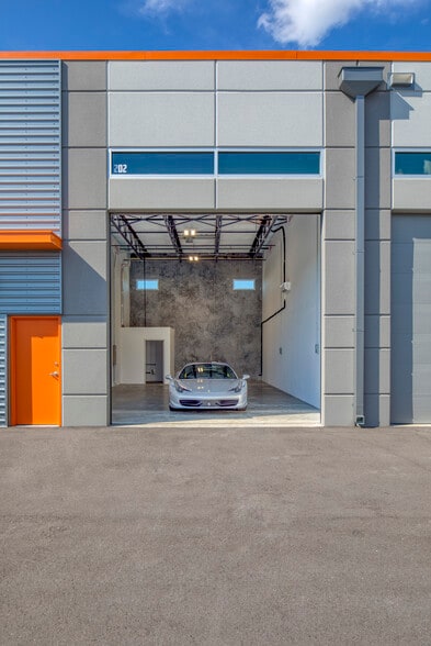 More Photos Of 1111 N 34th St, Tampa Self Storage For Sale