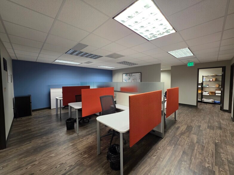 More Photos Of 2100 Valley View Ln, Farmers Branch Office For Lease