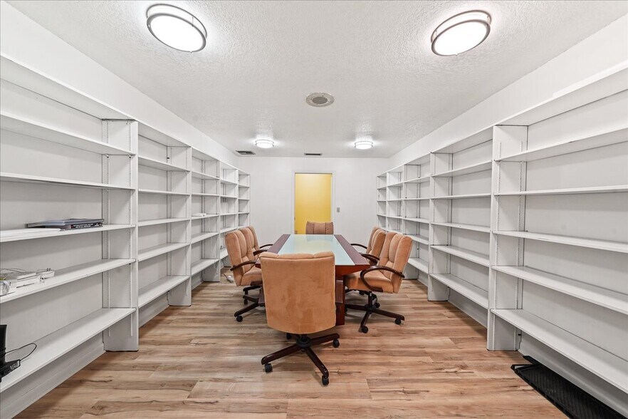 More Photos Of 111 Scott St, Melbourne Office For Sale