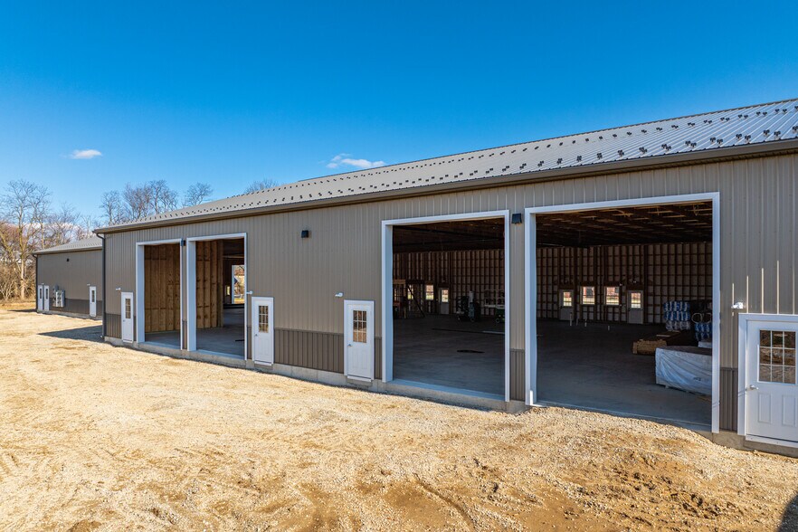 More Photos Of 4040 N DuPont Hwy, New Castle Warehouse For Lease